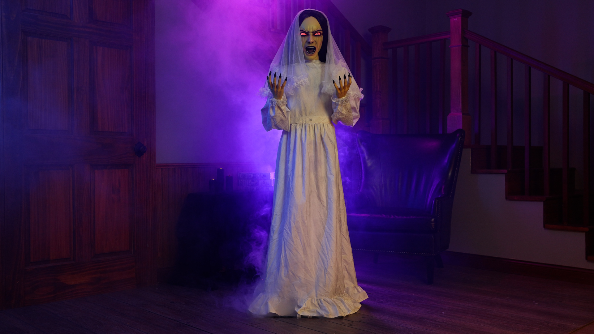Love turned to horror—Mary the Unhappily Ever After Prop is here to haunt your Halloween! With ghostly animations and a spine-chilling stare, this animatronic tells a dark tale of eternal sorrow. Add her to your haunted house for a terrifyingly unforgettable experience.